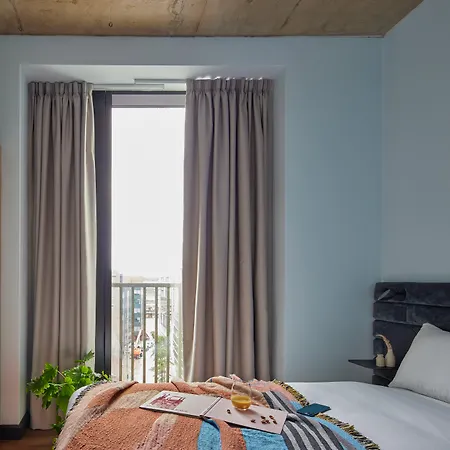 Beckett Locke Hotel apartamentowy 4*