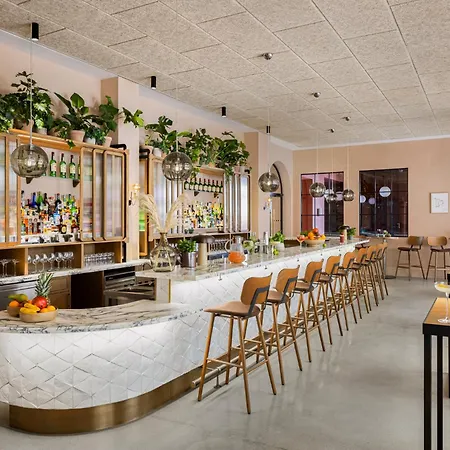 Aparthotel Beckett Locke 4*