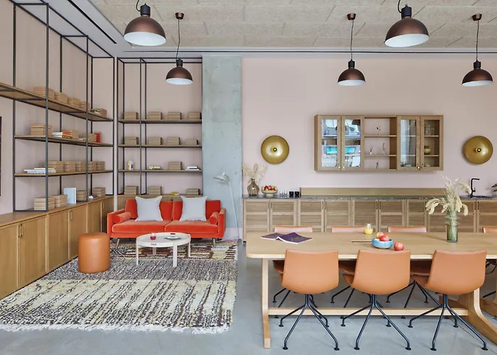 Beckett Locke Aparthotel 4*