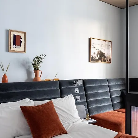 Beckett Locke Apart Otel