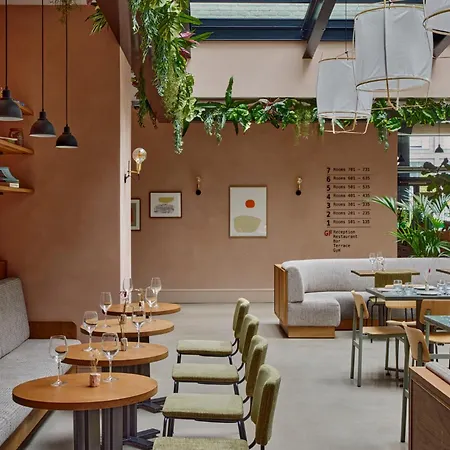 Beckett Locke Aparthotel