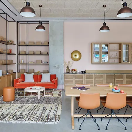 Beckett Locke Aparthotel 4*