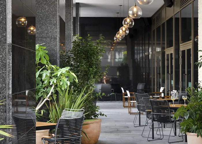 Beckett Locke Apartahotel 4*