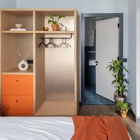 Beckett Locke Apartahotel 4*