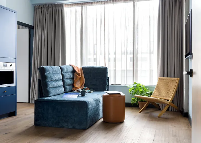 Beckett Locke Aparthotel 4*